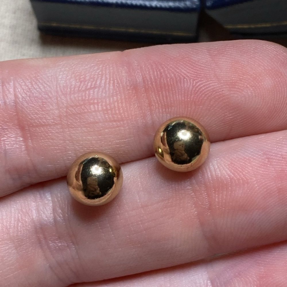 💛 Vintage Gold Tone Ball Earrings - Picture 3 of 3